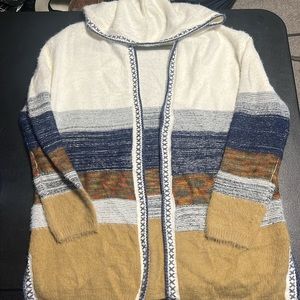 NWOT Open Sweater with one hook clasp